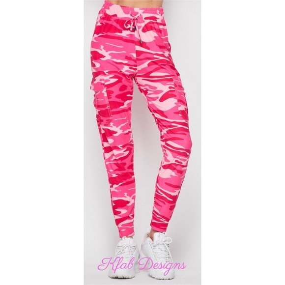 💗LAST 1! Pink Camo Cargo Brushed Joggers! - Picture 4 of 6